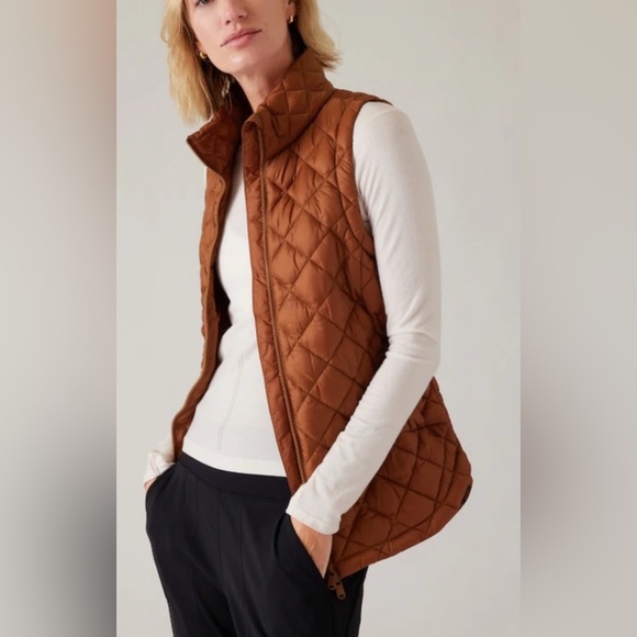 Athleta Whisper Featherless Vest Terracotta Color Size Large Quilted EUC - Picture 1 of 7